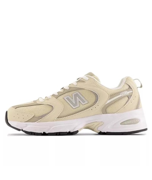 New Balance 530 Beige brillant des détails fins