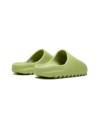 Yeezy Slide Resin est présent 