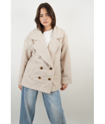 Manteau Kelly beige est présent 